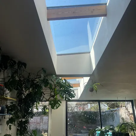 Spacious House With Big Garden Close To The City